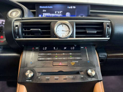 2017 Lexus RC 200t