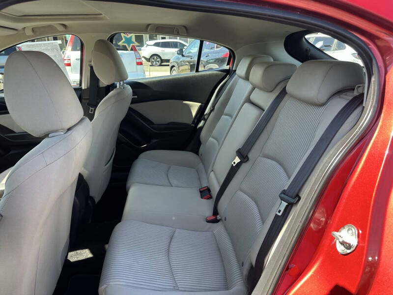 2016 Mazda MAZDA3 i Touring