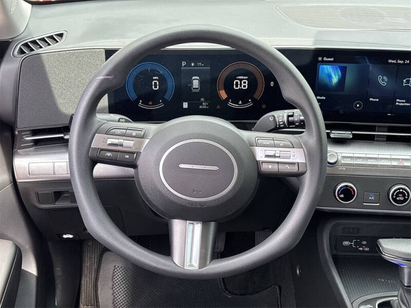 2025 Hyundai Kona SE