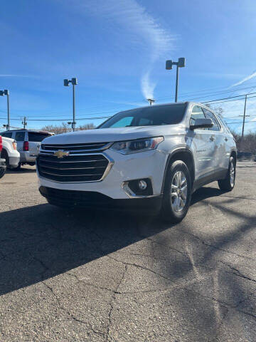 2019 Chevrolet Traverse for sale at R&R Car Company in Mount Clemens MI