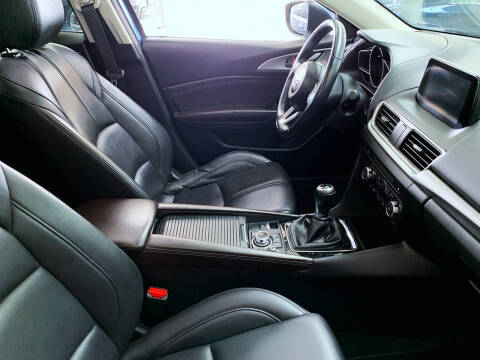 2017 Mazda MAZDA3 Touring 2.5