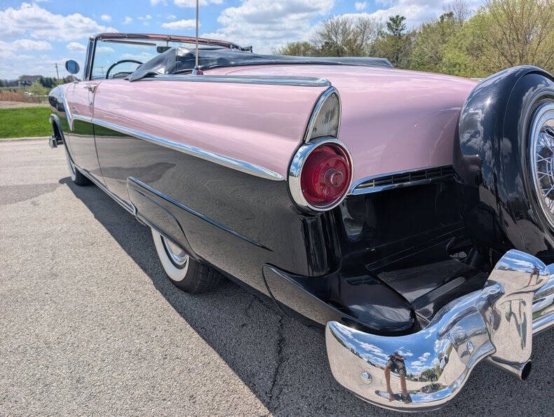 1955 Ford Sunliner