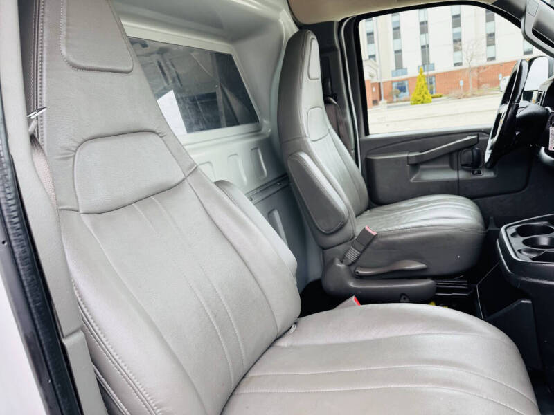 2019 Chevrolet Express 2500