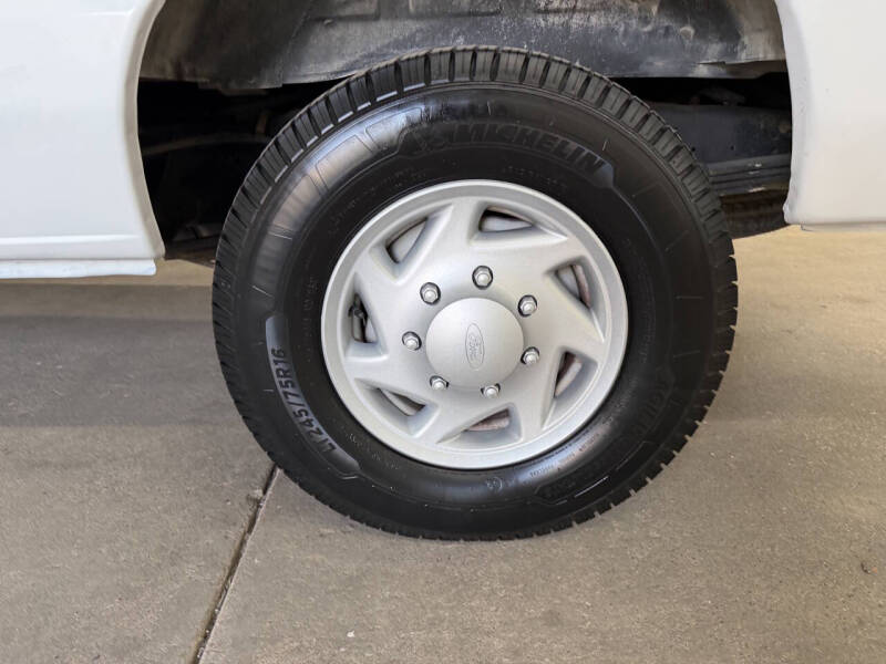 2011 Ford E-Series E-350 SD