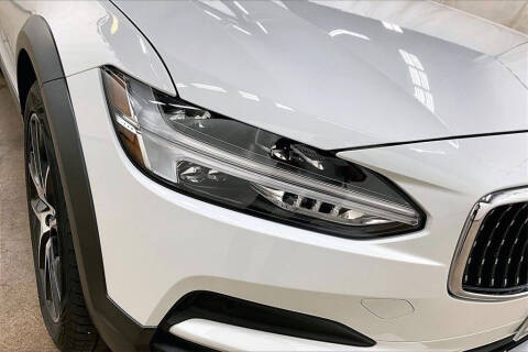 2020 Volvo V90 Cross Country T6