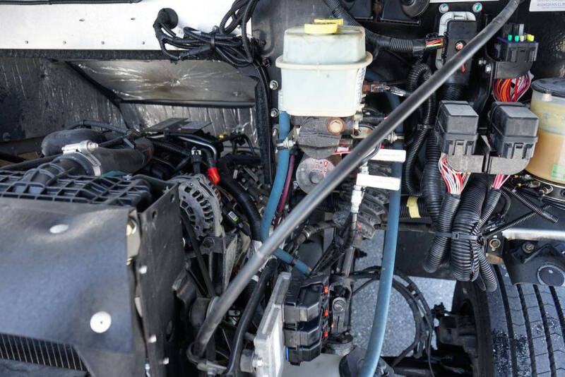 2020 Freightliner MT45 Chassis