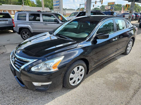 2014 Nissan Altima for sale at SpringField Select Autos in Springfield IL