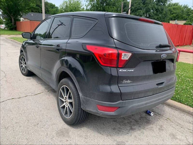 2019 Ford Escape S