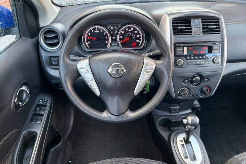 2017 Nissan Versa 1.6 SV
