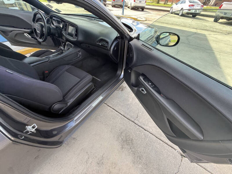 2015 Dodge Challenger SXT