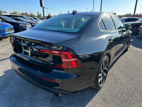 2019 Volvo S60 T5 Momentum