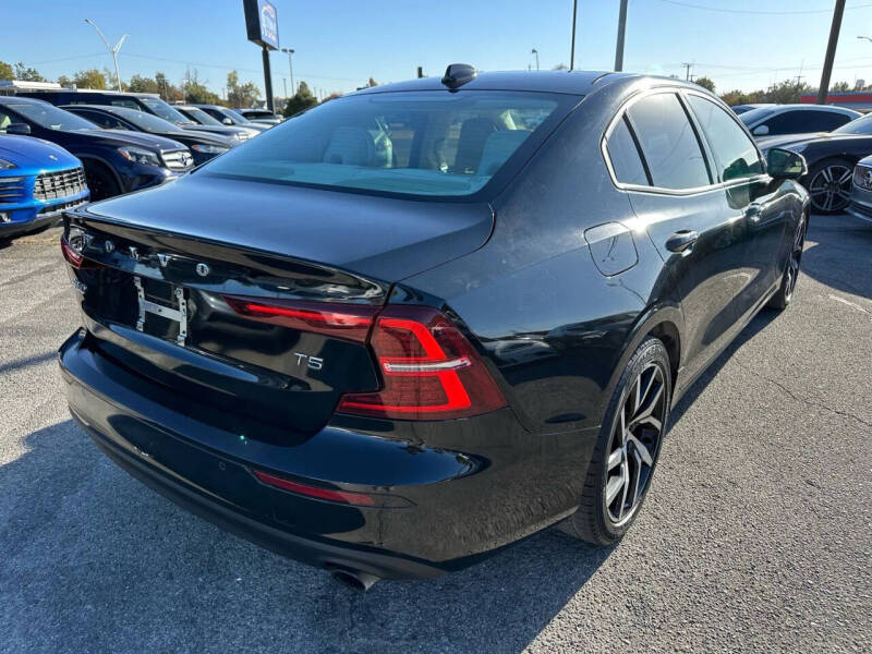 2019 Volvo S60 T5 Momentum