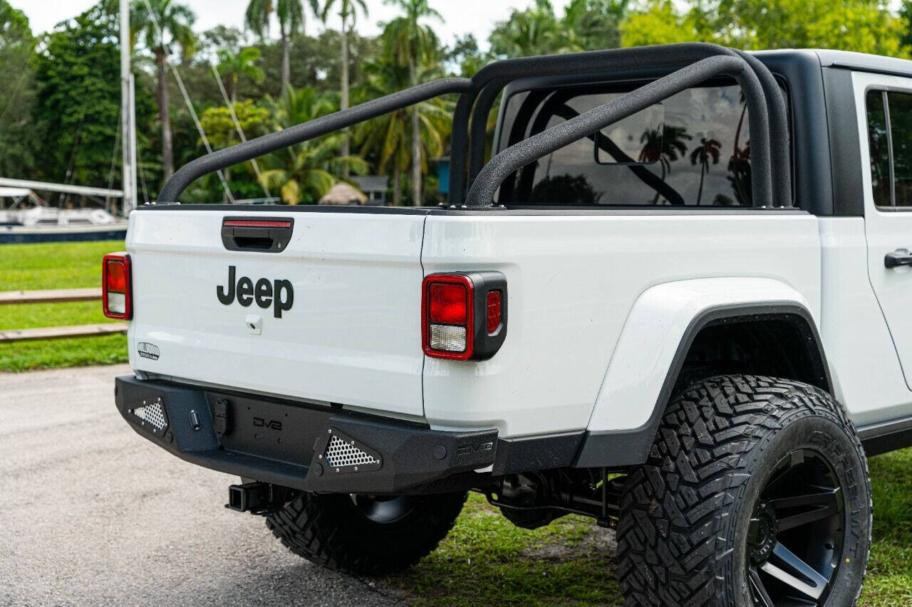 2020 JEEP Gladiator Pickup - $57,999