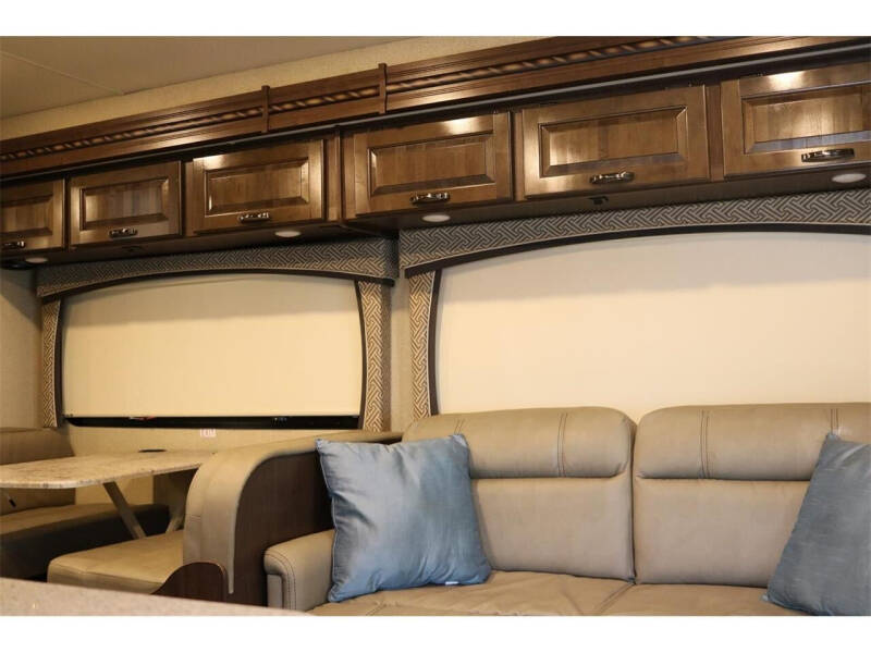 2017 Thor Motor Coach Chateau