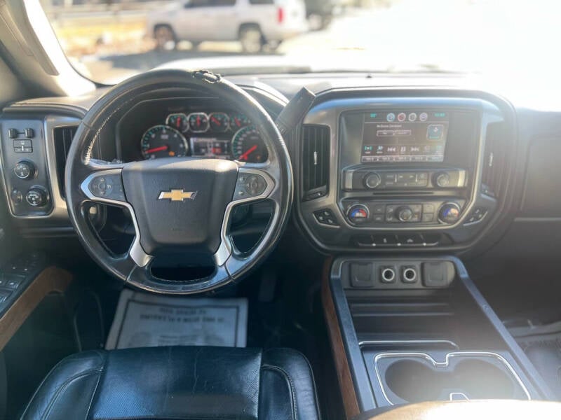 2016 Chevrolet Silverado 2500HD LTZ photo 14