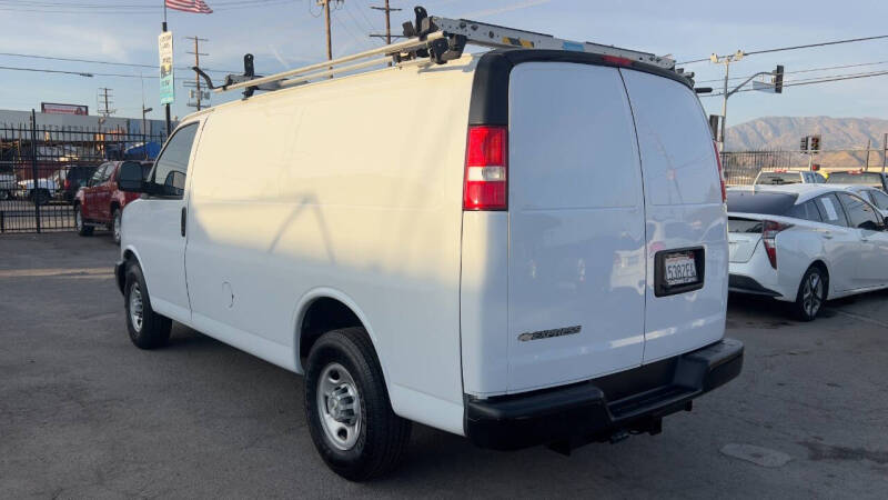 2021 Chevrolet Express 2500