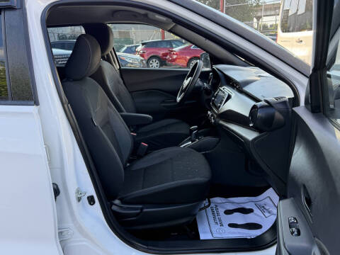2020 Nissan Kicks S