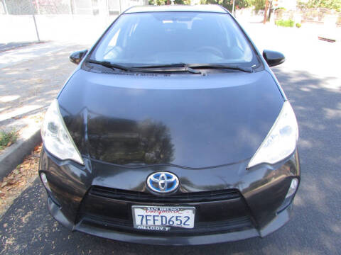 2014 Toyota Prius c Two