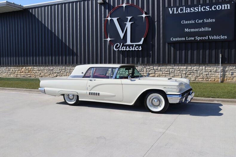 1958 Ford Thunderbird