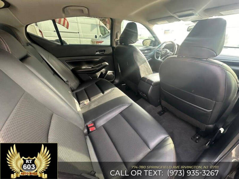 2022 Nissan Altima 2.5 SR