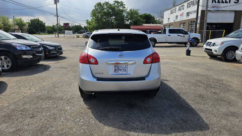 2011 Nissan Rogue S Krom