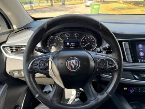 2020 Buick Enclave Essence