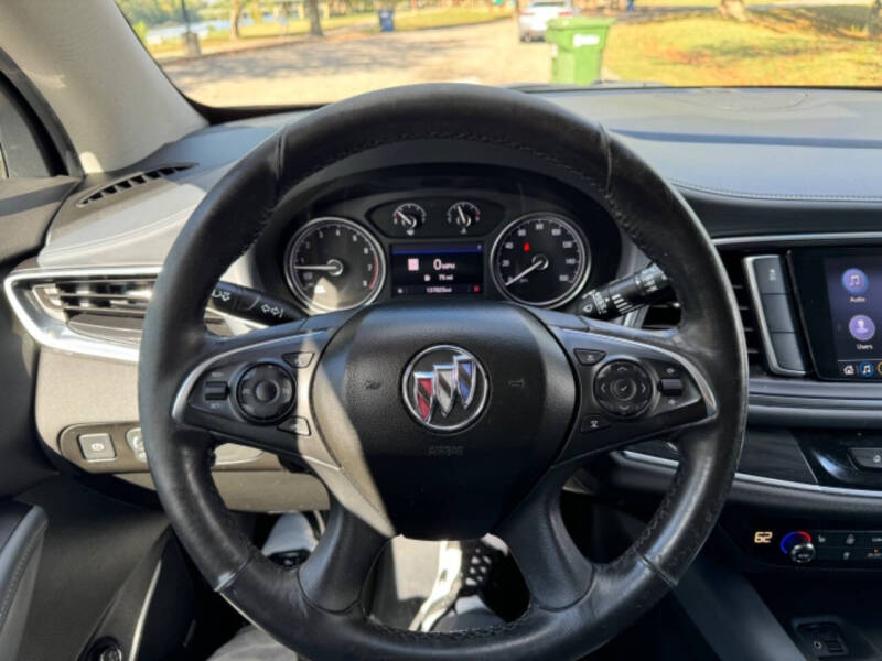 2020 Buick Enclave Essence