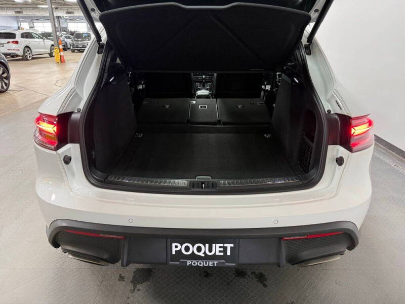 2023 Porsche Macan