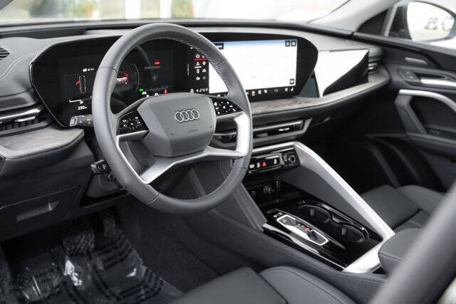 2025 Audi Q5 quattro Premium Plus TFSI