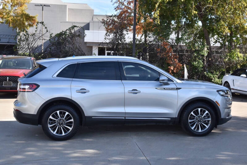 2022 Lincoln Nautilus Standard