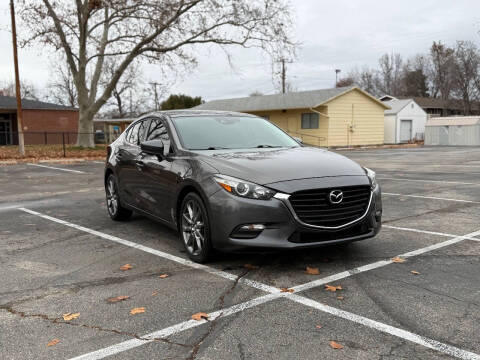 2018 Mazda MAZDA3 Touring