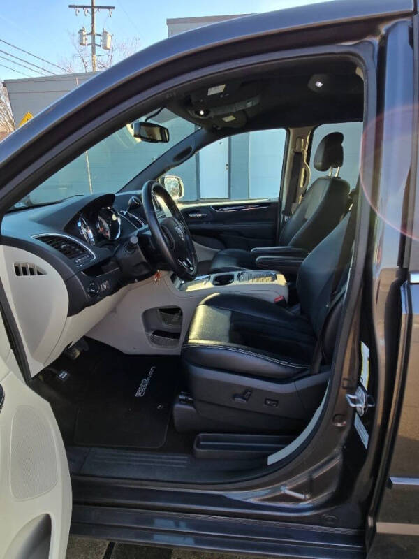 2016 Dodge Grand Caravan SXT