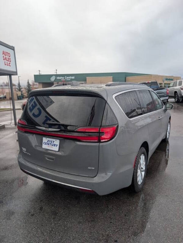 2022 Chrysler Pacifica Touring