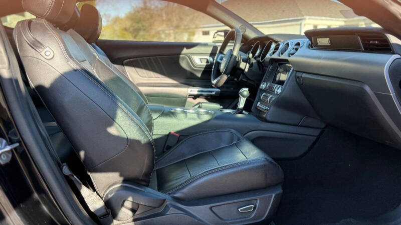 2019 Ford Mustang EcoBoost