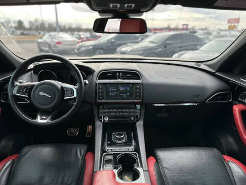 2017 Jaguar F-PACE S