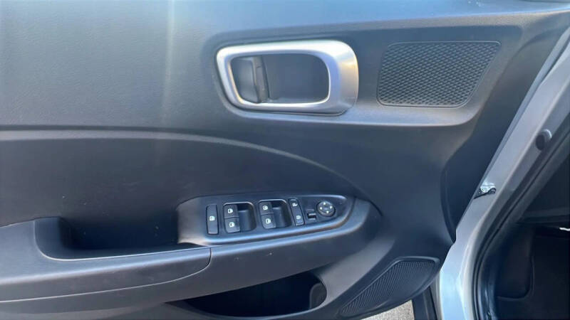 2022 Hyundai Venue SE