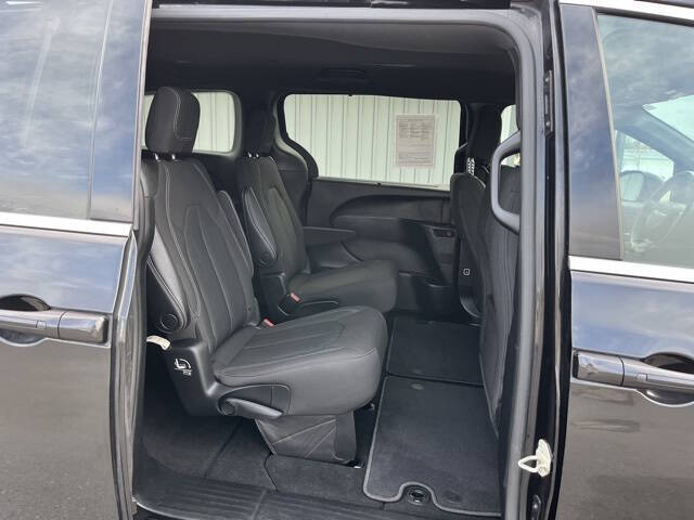 2022 Chrysler Pacifica Touring