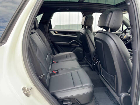 2024 Porsche Cayenne S E-Hybrid