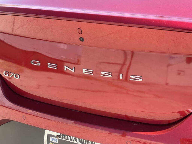 2022 Genesis G70