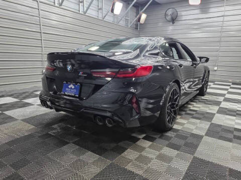 2021 BMW M8