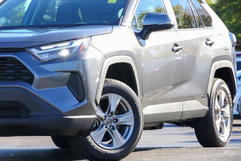 2022 Toyota RAV4 Hybrid XLE