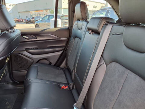 2025 Jeep Grand Cherokee Altitude X