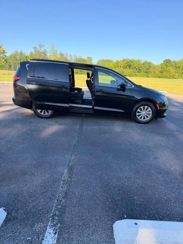 2017 Chrysler Pacifica Touring