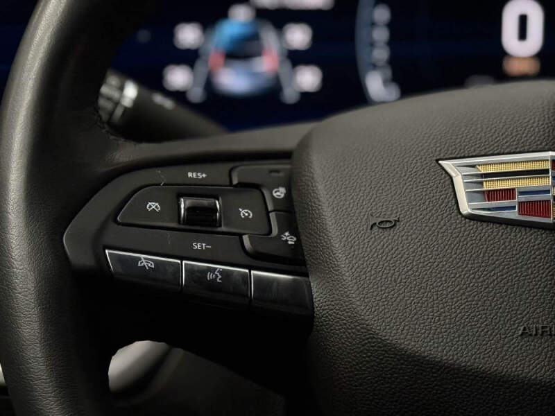 2024 Cadillac XT4 Premium Luxury