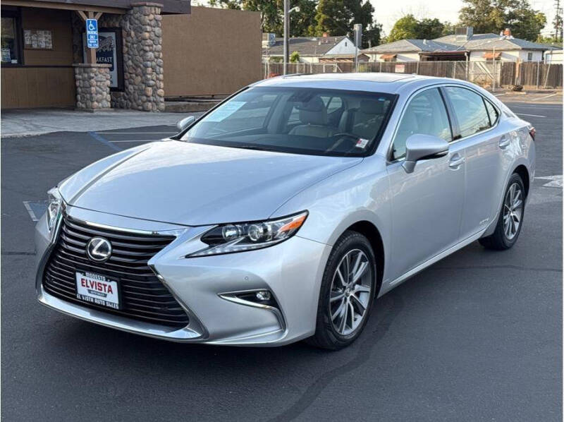 2016 Lexus ES 300h
