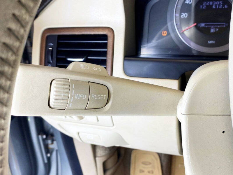 2010 Volvo XC70 3.2