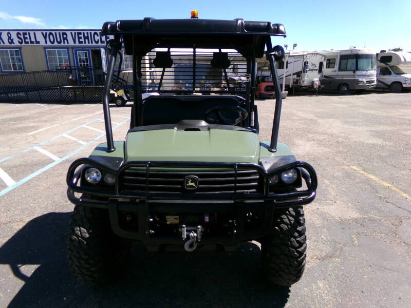 2010 John Deere Gator 25i side-by-side