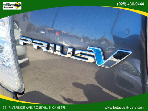 2012 Toyota Prius v Three