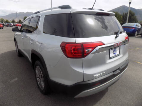 2017 GMC Acadia SLE-2