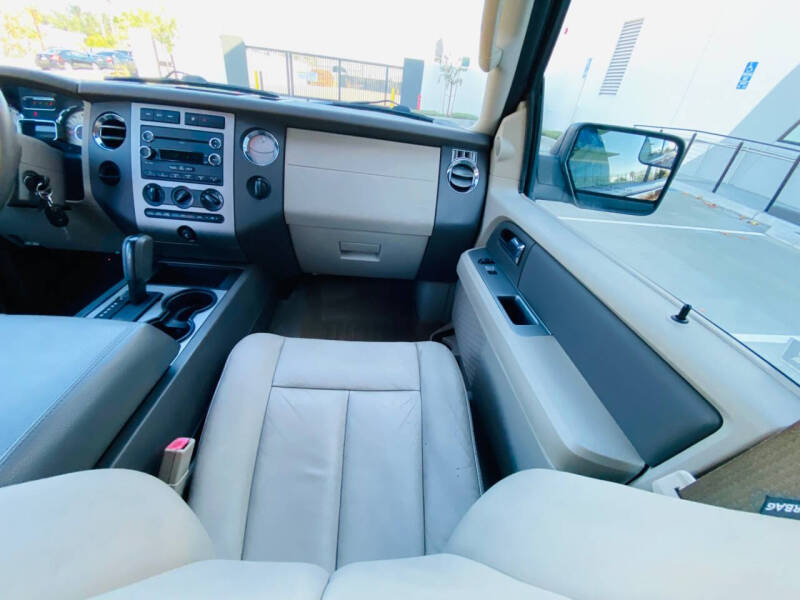 2012 Ford Expedition XLT